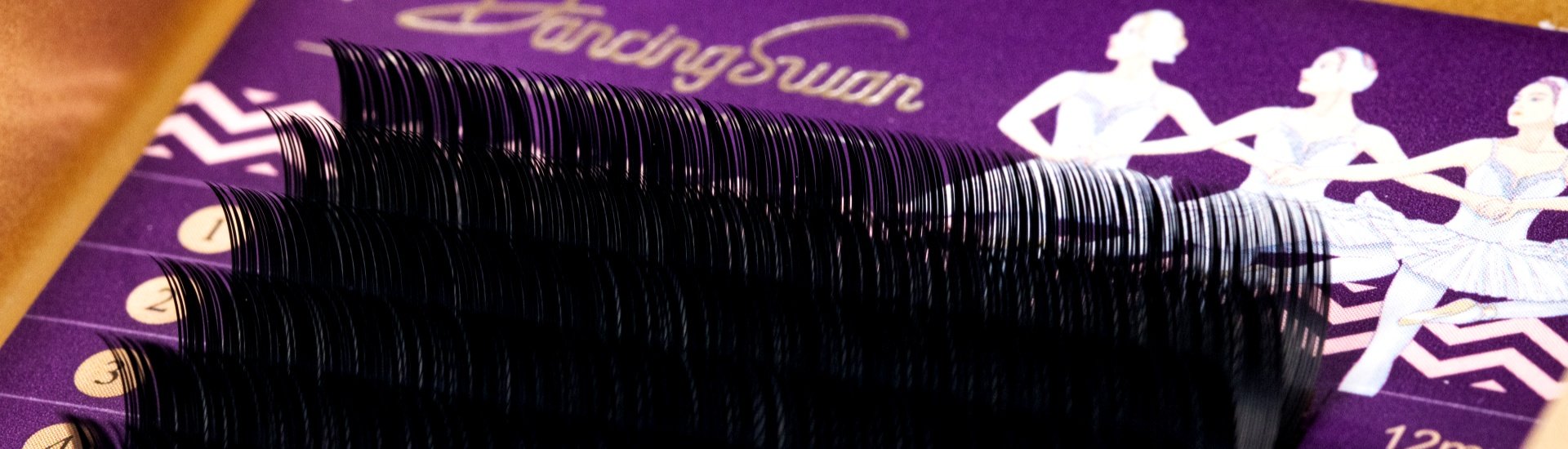 CLASSIC LASH DETAILS